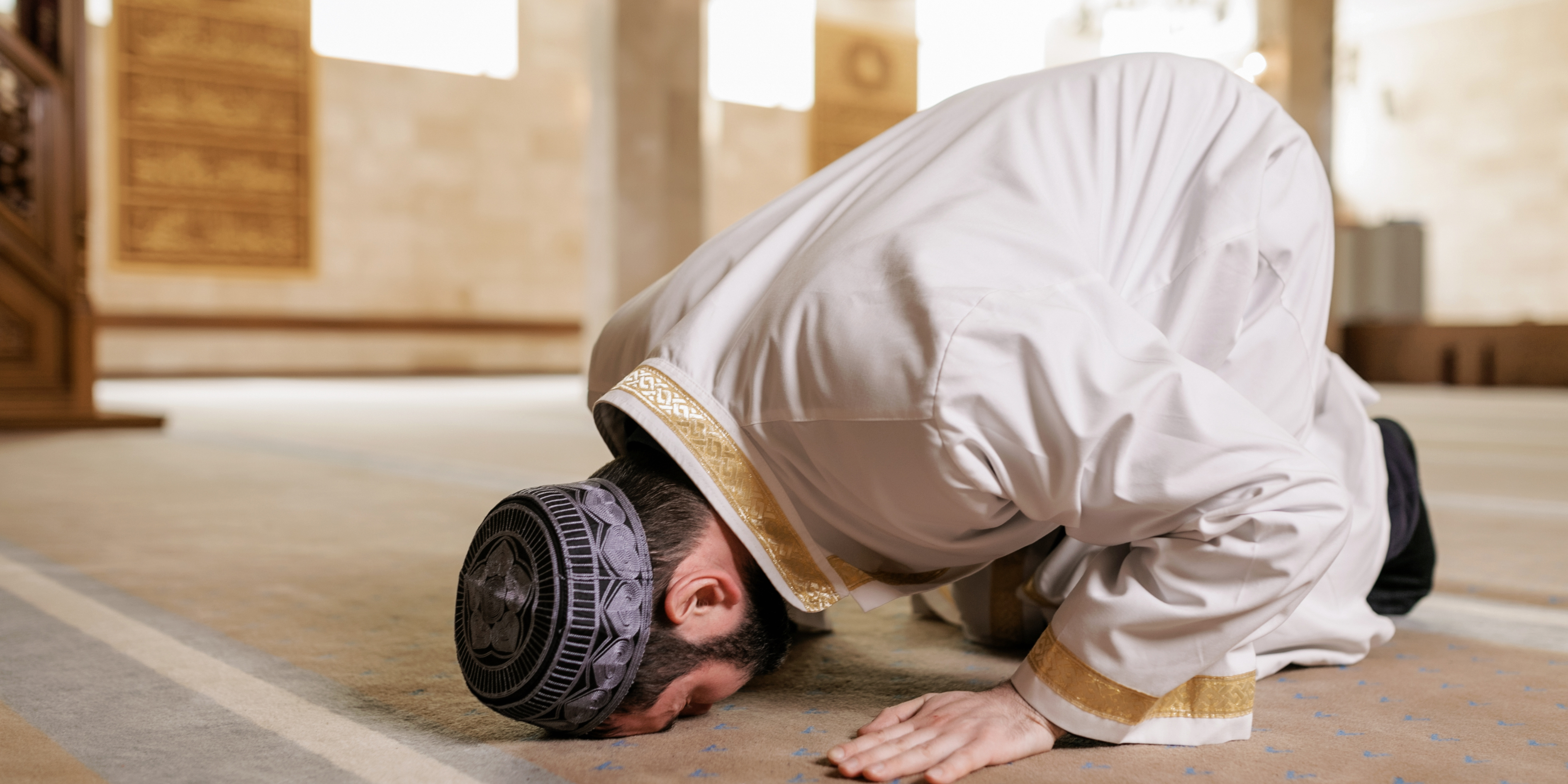 Sujud Adalah Bentuk Penghambaan